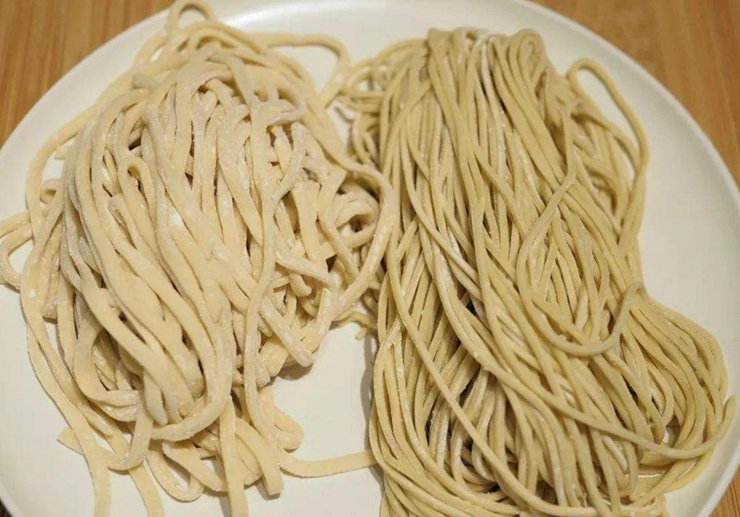 水面条